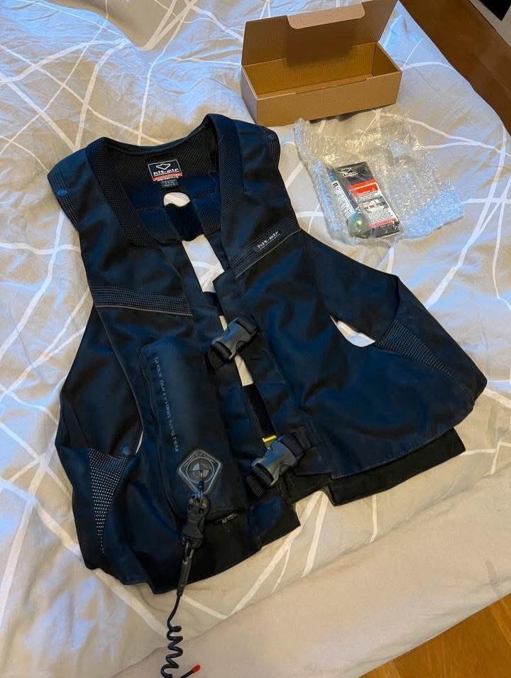 Gilet hair bag hit air 